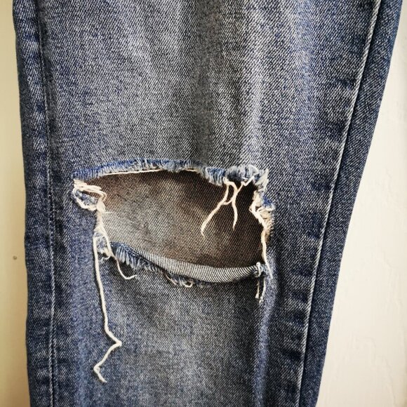 Mavi Women’s Tess Denim Skinny Distressed Jean With Faux Pearl Accent  SZ:27 - Picture 6 of 12